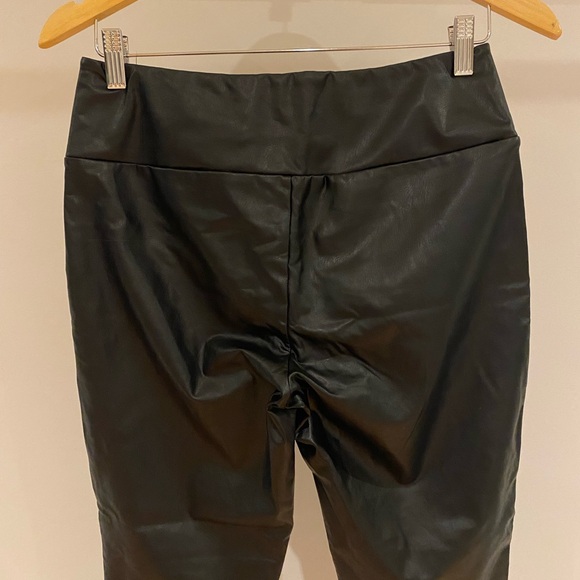 Kendall & Kylie Women's black Faux Leather Leggings Pants Size medium. - Picture 7 of 11